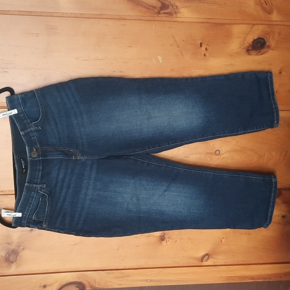 Lee Denim - EUC Lee Crop Jeans sz 12